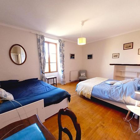 Au Pays De Jacquou : Chambre D'Hotes Et Table D'Hotes Fossemagne Eksteriør bilde
