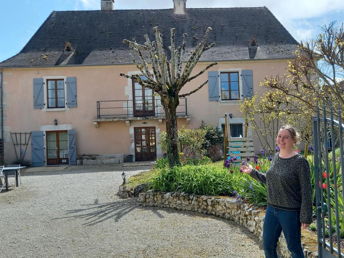 Au Pays De Jacquou : Chambre D'Hotes Et Table D'Hotes Fossemagne Eksteriør bilde
